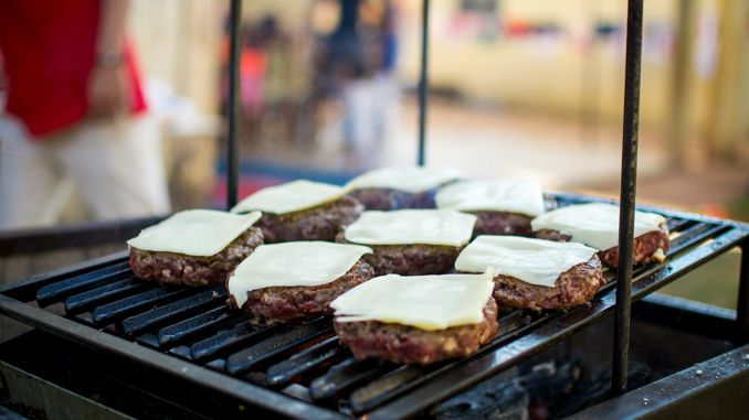 【꿈해몽】고기 햄버거를 먹는 꿈: 12가지 시나리오와 해석