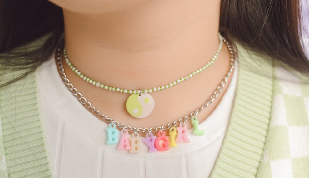 【꿈해몽】하트 목걸이 꿈: 17가지 의미와 상징