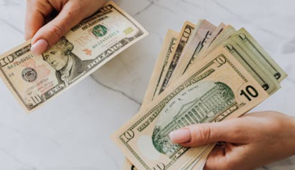 【꿈해몽】통장에 큰 돈이 든 꿈: 12가지 의미와 상징