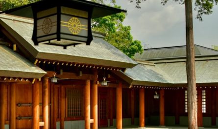 【꿈해몽】신사에서 누군가를 만나는 꿈: 6가지 의미와 상징