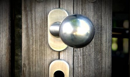 【꿈해몽】밤에 현관문을 꿈꾸다: 6가지 의미와 상징