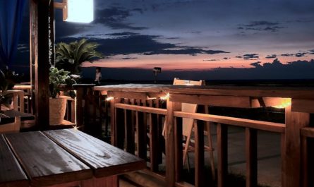 【꿈해몽】무너지는 발코니에 대한 꿈: 9가지 의미와 상징