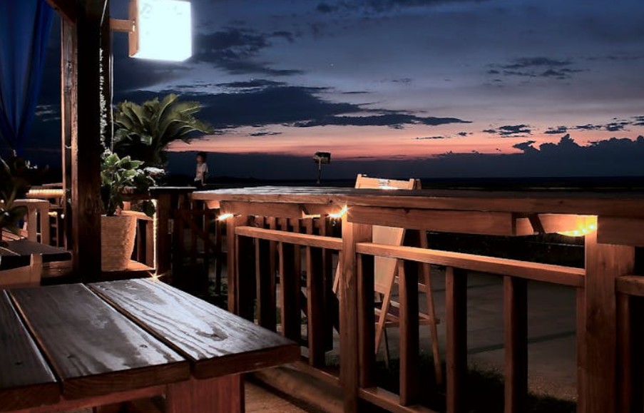 【꿈해몽】무너지는 발코니에 대한 꿈: 9가지 의미와 상징