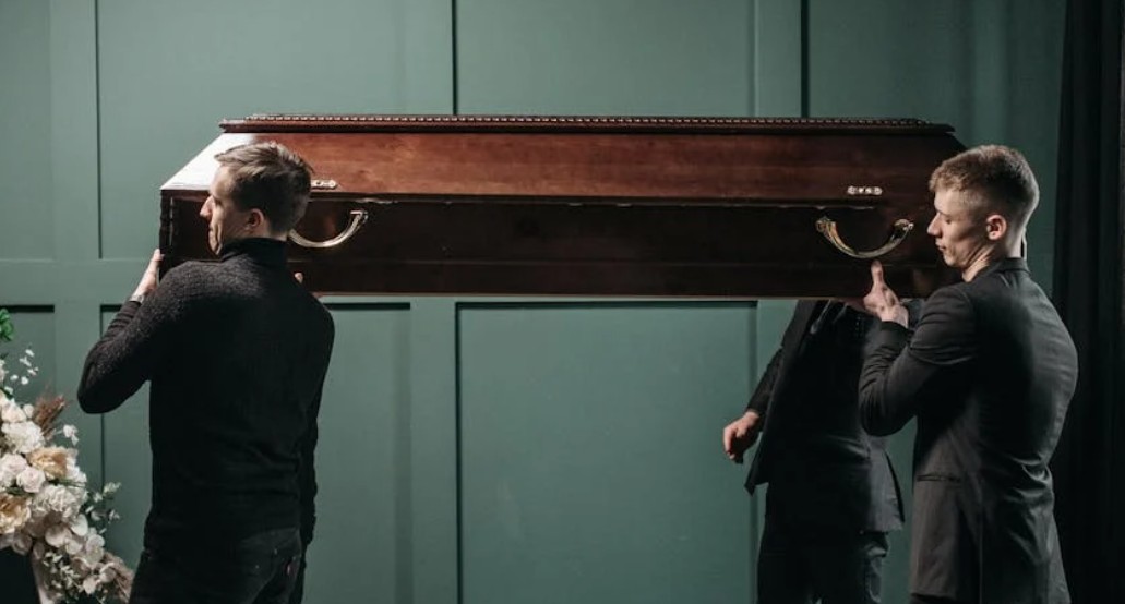 【꿈해몽】친구의 장례식 꿈: 6가지 의미와 상징