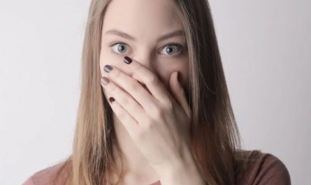 【꿈해몽】말을 너무 많이 하는 꿈: 18가지 의미와 상징